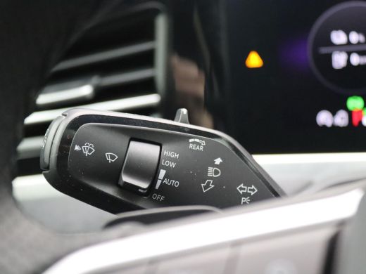 Volkswagen Passat Variant 1.5 eHybrid R-Line Edition 272PK DSG SOH 100%, Pano-Schuifdak, Trekhaak, Black Style, Hea... ActivLease financial lease