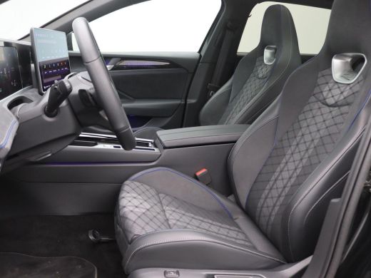 Volkswagen Passat Variant 1.5 eHybrid R-Line Edition 272PK DSG SOH 100%, Pano-Schuifdak, Trekhaak, Black Style, Hea... ActivLease financial lease