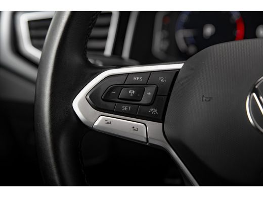 Volkswagen Polo 1.0 TSI DSG R-Line | Panorama Dak | Camera | | Achteruitrijcamera | Elektrisch glazen panorama-dak ActivLease financial lease