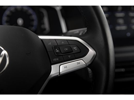 Volkswagen Polo 1.0 TSI DSG R-Line | Panorama Dak | Camera | | Achteruitrijcamera | Elektrisch glazen panorama-dak ActivLease financial lease