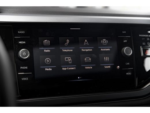 Volkswagen Polo 1.0 TSI DSG R-Line | Panorama Dak | Camera | | Achteruitrijcamera | Elektrisch glazen panorama-dak ActivLease financial lease