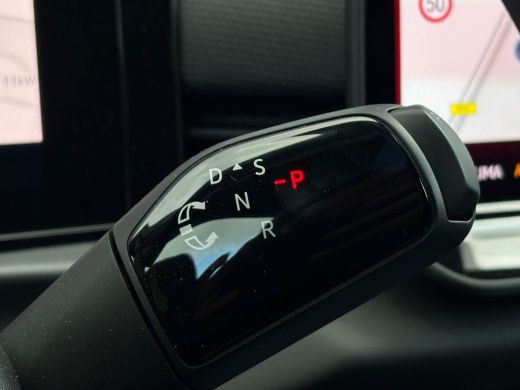 Volkswagen T-Roc 1.5 eTsi 150pk R-Line First Edition ActivLease financial lease