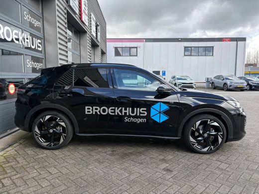 Volkswagen T-Roc 1.5 eTsi 150pk R-Line First Edition ActivLease financial lease