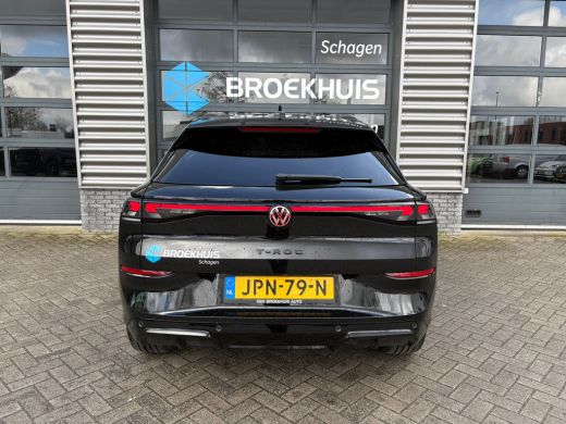 Volkswagen T-Roc 1.5 eTsi 150pk R-Line First Edition ActivLease financial lease
