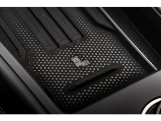 Volkswagen T-Roc R-Line First Edition | 'App-Connect' draadloze smartphone integratie | 30,5 cm display met 2D en ... ActivLease financial lease