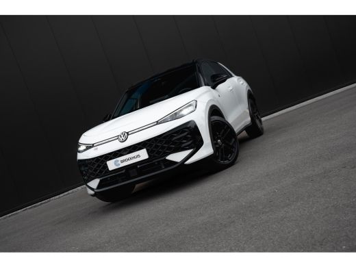 Volkswagen T-Roc R-Line First Edition | 'App-Connect' draadloze smartphone integratie | 30,5 cm display met 2D en ... ActivLease financial lease