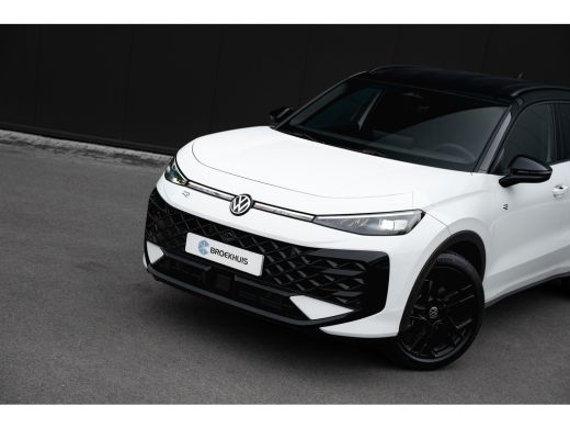 Volkswagen T-Roc R-Line First Edition | 'App-Connect' draadloze smartphone integratie | 30,5 cm display met 2D en ... ActivLease financial lease