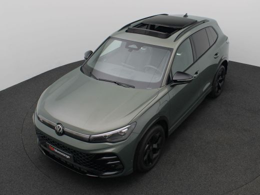 Volkswagen Tiguan 1.5 eHybrid R-Line Edition 272PK DSG Black Style, Trekhaak, 19" LM Velgen, Keyless, Navi via Appl... ActivLease financial lease
