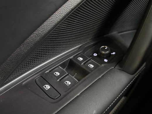 Volkswagen Tiguan 1.5 eTSI DSG LIFE EDITION TREKHAAK/NAVI/360CAMERA ActivLease financial lease