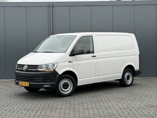 Volkswagen Transporter 2.0 TDI 102 PK / L1H1 / 1e EIG. / ACHTERKLEP / AIRCO / CRUISE / CAMERA / VERWARMDE VOORRUIT ActivLease financial lease