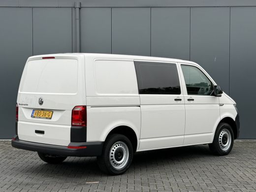 Volkswagen Transporter 2.0 TDI 102 PK / L1H1 / 1e EIG. / ACHTERKLEP / AIRCO / CRUISE / CAMERA / VERWARMDE VOORRUIT ActivLease financial lease