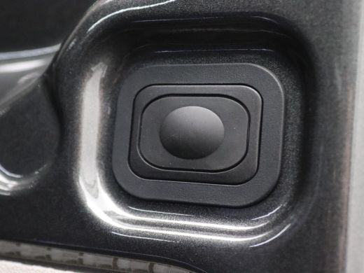 Volkswagen Transporter 2.0 TDI L2H1 30 Style 170PK AUT8 Adaptieve Cruise Control, Trekhaak, Achteruitrijcamera, Stoelver... ActivLease financial lease