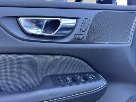 Volvo  V60 2.0 B3 R-Design NL-AUTO | R-DESIGN | TREKHAAK ActivLease financial lease
