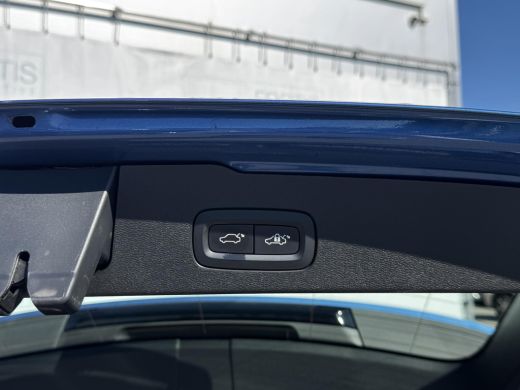 Volvo  V60 2.0 B3 R-Design NL-AUTO | R-DESIGN | TREKHAAK ActivLease financial lease