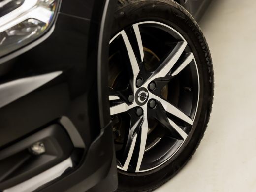 Volvo  XC40 1.5 T4 Plug-in hybrid Ultimate Bright 211Pk Automaat (PANORAMADAK, BLACKPACK, APPLE CARPLAY, 360 ... ActivLease financial lease