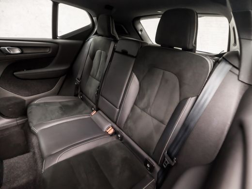 Volvo  XC40 1.5 T4 Plug-in hybrid Ultimate Bright 211Pk Automaat (PANORAMADAK, BLACKPACK, APPLE CARPLAY, 360 ... ActivLease financial lease