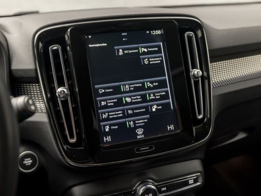 Volvo  XC40 1.5 T4 Plug-in hybrid Ultimate Bright 211Pk Automaat (PANORAMADAK, BLACKPACK, APPLE CARPLAY, 360 ... ActivLease financial lease