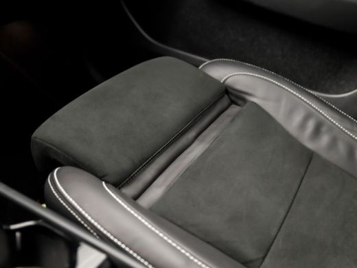 Volvo  XC40 1.5 T4 Plug-in hybrid Ultimate Bright 211Pk Automaat (PANORAMADAK, BLACKPACK, APPLE CARPLAY, 360 ... ActivLease financial lease