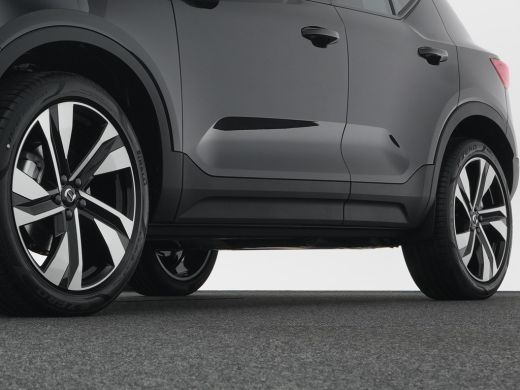 Volvo  XC40 B4 Plus Dark | Panoramadak | Harman/Kardon | Pixel LED | 360&deg; Camera | 20" | Leder | Adaptive Cru... ActivLease financial lease