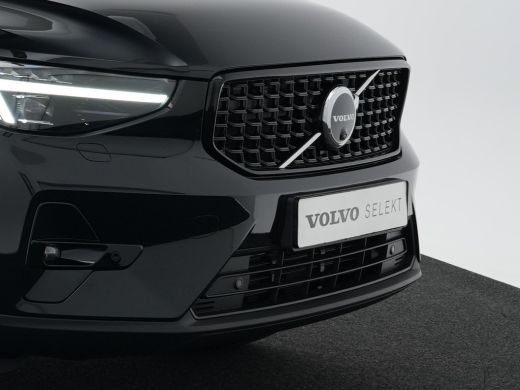 Volvo  XC40 B4 Plus Dark | Panoramadak | Harman/Kardon | Pixel LED | 360&deg; Camera | 20" | Leder | Adaptive Cru... ActivLease financial lease