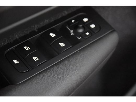 Volvo  XC40 2.0 D3 Momentum *1ste Eigenaar*Leer*Panoramadak* ActivLease financial lease