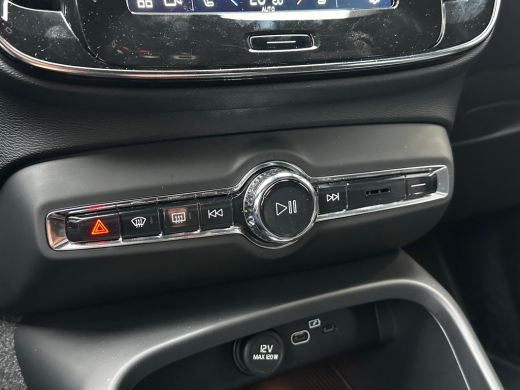 Volvo  XC40 Recharge P8 408 PK AWD R-Design | SOH 92,3%| TREKHAAK ELEKTRISCH| STOEL-  EN STUURVERWARMING| CAM... ActivLease financial lease