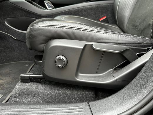 Volvo  XC40 Recharge P8 408 PK AWD R-Design | SOH 92,3%| TREKHAAK ELEKTRISCH| STOEL-  EN STUURVERWARMING| CAM... ActivLease financial lease