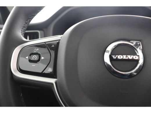 Volvo  XC60 2.0 T6 Plug-in hybrid AWD Plus Dark | Stoel + Stuur verwarming | Trekhaak | BLIS | 360 Camera ActivLease financial lease