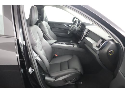 Volvo  XC60 2.0 T6 Plug-in hybrid AWD Plus Dark | Stoel + Stuur verwarming | Trekhaak | BLIS | 360 Camera ActivLease financial lease