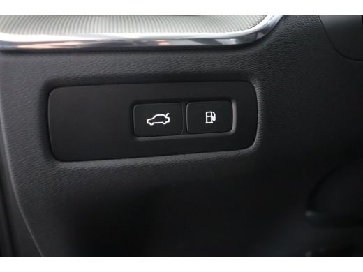 Volvo  XC60 2.0 T6 Plug-in hybrid AWD Plus Dark | Stoel + Stuur verwarming | Trekhaak | BLIS | 360 Camera ActivLease financial lease