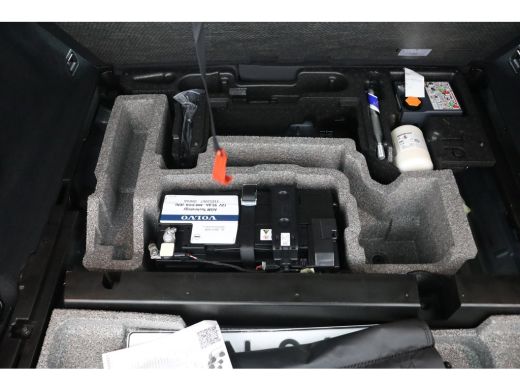 Volvo  XC60 2.0 T6 Plug-in hybrid AWD Plus Dark | Stoel + Stuur verwarming | Trekhaak | BLIS | 360 Camera ActivLease financial lease