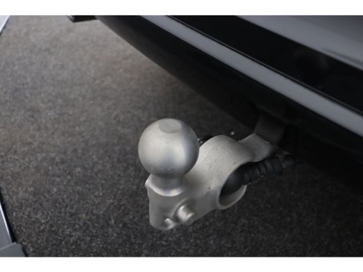 Volvo  XC60 2.0 T6 Plug-in hybrid AWD Plus Dark | Stoel + Stuur verwarming | Trekhaak | BLIS | 360 Camera ActivLease financial lease