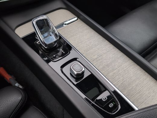 Volvo  XC60 2.0 T8 Plug-in hybrid AWD Inscription | Pano | Trekhaak | H&K Audio | Apple Carplay | Adap. Cruise ActivLease financial lease