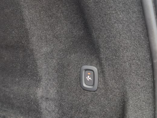 Volvo  XC60 2.0 T8 Plug-in hybrid AWD Inscription | Pano | Trekhaak | H&K Audio | Apple Carplay | Adap. Cruise ActivLease financial lease