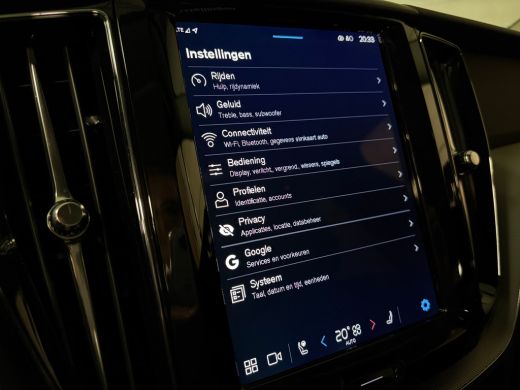 Volvo  XC60 T6 AWD Recharge Plus Bright | Trekhaak | Adaptieve Cruise Control | Stoel en Stuurwielverwarming ... ActivLease financial lease