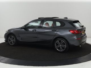 BMW 1 Serie 118i High Executive | Sport Line | Panoramadak | Leder | Stoelverwarming | Keyless | Live Cockpit...