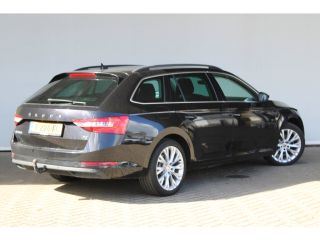 Skoda Superb Combi 1.4 TSI iV Business Edition | Uitklapbare trekhaak | Camera | Cruise controle adaptief | St...