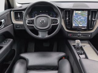 Volvo  XC60 2.0 T8 Plug-in hybrid AWD Inscription | Pano | Trekhaak | H&K Audio | Apple Carplay | Adap. Cruise