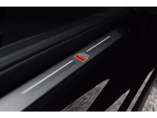 Audi Q4 Sportback e-tron 35 / 2x S-line/ Head-Up Display/ Adaptive Cruise Control/ Panoramadak ActivLease financial lease