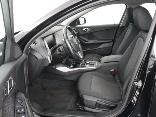 BMW 1 Serie 116i Business Edition | Carplay | Live Cockpit | Navigatie | Full LED | Navigatie | DAB | Climate... ActivLease financial lease