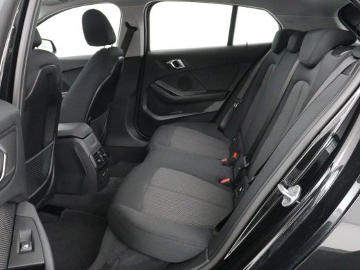 BMW 1 Serie 116i Business Edition | Carplay | Live Cockpit | Navigatie | Full LED | Navigatie | DAB | Climate... ActivLease financial lease