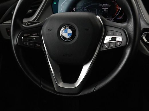 BMW 1 Serie 116i Business Edition | Carplay | Live Cockpit | Navigatie | Full LED | Navigatie | DAB | Climate... ActivLease financial lease