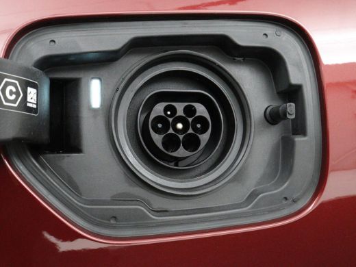 BMW 3 Serie 330e Business Edition Plus | Sportstoelen | Leder | Adaptive cruise | Stoelverwarming | Carplay |... ActivLease financial lease