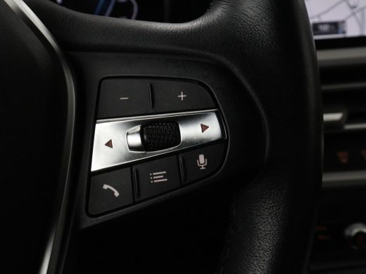 BMW 3 Serie 330e Business Edition Plus | Sportstoelen | Leder | Adaptive cruise | Stoelverwarming | Carplay |... ActivLease financial lease