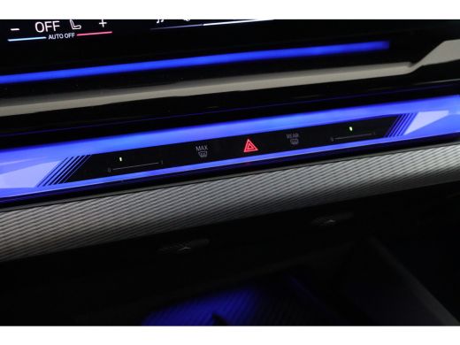 BMW i5 eDrive40 M Sport / Trekhaak / Achteruitrijcamera / M Sportonderstel / Adaptieve LED / Stoelverwar... ActivLease financial lease