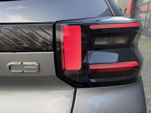 Citroën C3 100pk Max (Camera - Navigatie - Automatische Airco - LED - 17"- Apple Carplay - Draadloos laden -... ActivLease financial lease