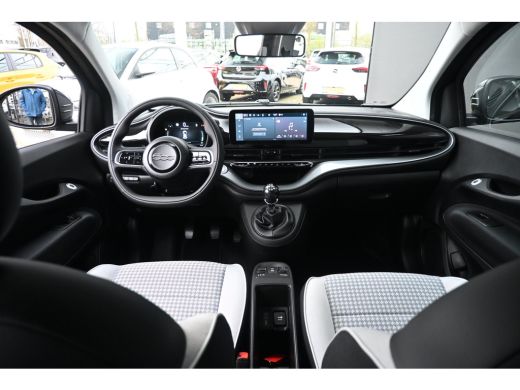 Fiat 500 1.0 Hybrid Torino Launch Edition DEMO-DEAL! 8 Jaar Garantie! | Navigatie by App | Parkeersensoren... ActivLease financial lease