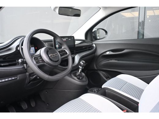 Fiat 500 1.0 Hybrid Torino Launch Edition DEMO-DEAL! 8 Jaar Garantie! | Navigatie by App | Parkeersensoren... ActivLease financial lease