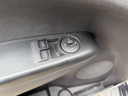 Ford Transit Courier 1.0 100PK Euro 6 Ambiente Start&Stop Climate Control/pdc/ ActivLease financial lease