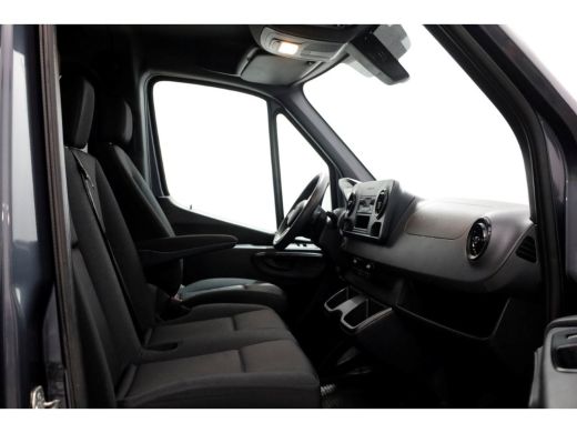 Mercedes-Benz Sprinter 317 CDI 170pk 9G Automaat D.C. Open Laadbak Trekhaak 3500kg 02-2023 ActivLease financial lease